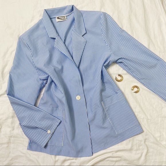 Vintage Oversized Blazer - Picture 2 of 9